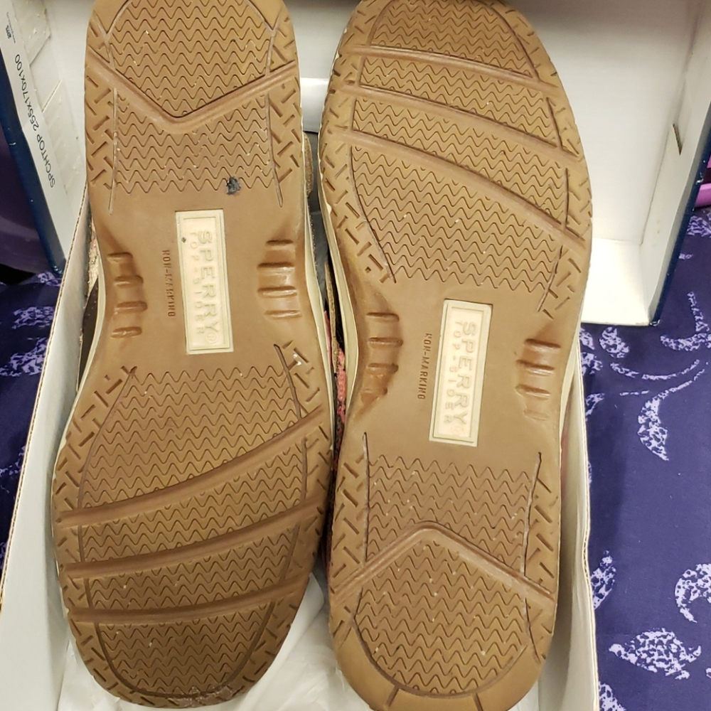 Shoes - Picture 2 of 3